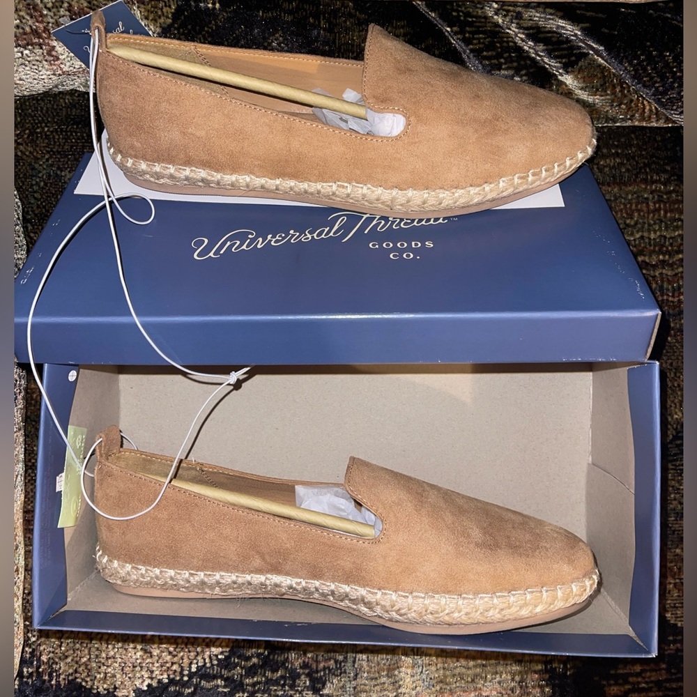 Women’s flats